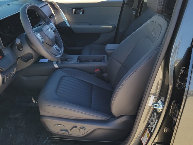 Certified 2027 Kia Seltos X-Line SX w/ X-Line SX Prestige Package AWD/4WD image 9