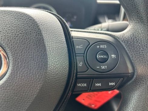 Used 2021 Toyota Corolla LE FWD image 14
