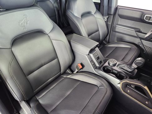 New 2026 Ford Bronco Badlands image 10