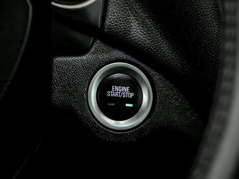 Used 2019 Chevrolet Equinox LT w/ Sun & Navigation Package image 19