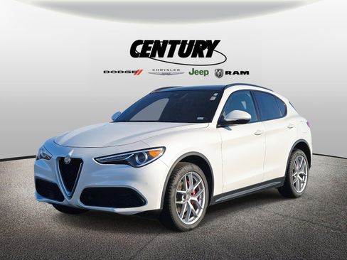 Used 2019 Alfa Romeo Stelvio Ti Sport w/ Quick Order Package 22S Sport image 8