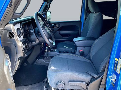 Used 2025 Jeep Gladiator Sport AWD/4WD image 8