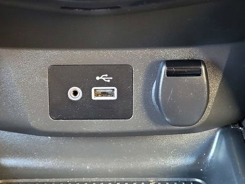 Used 2020 Nissan Rogue Sport S w/ Appearance Package FWD image 14