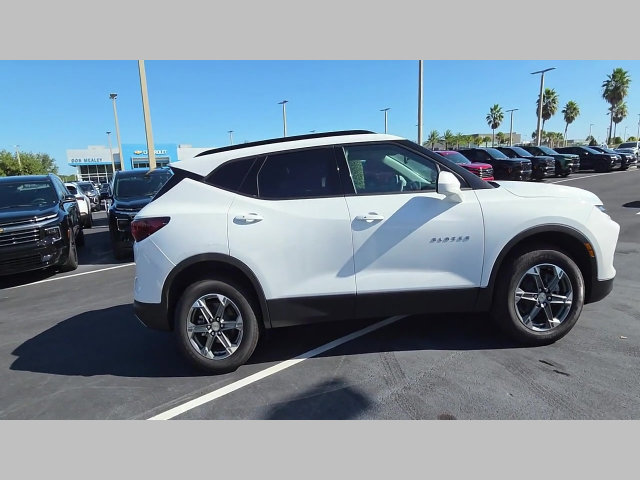 New 2026 Chevrolet Blazer LT w/ Convenience Package FWD image 17