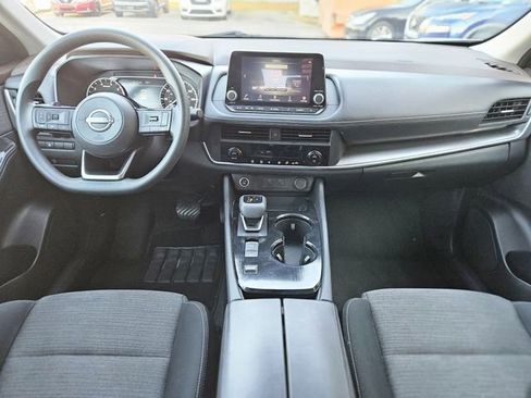 Certified 2023 Nissan Rogue SV FWD image 15