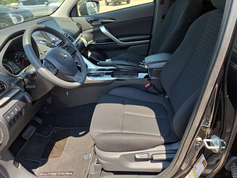 New 2025 Mitsubishi Eclipse Cross AWD image 4