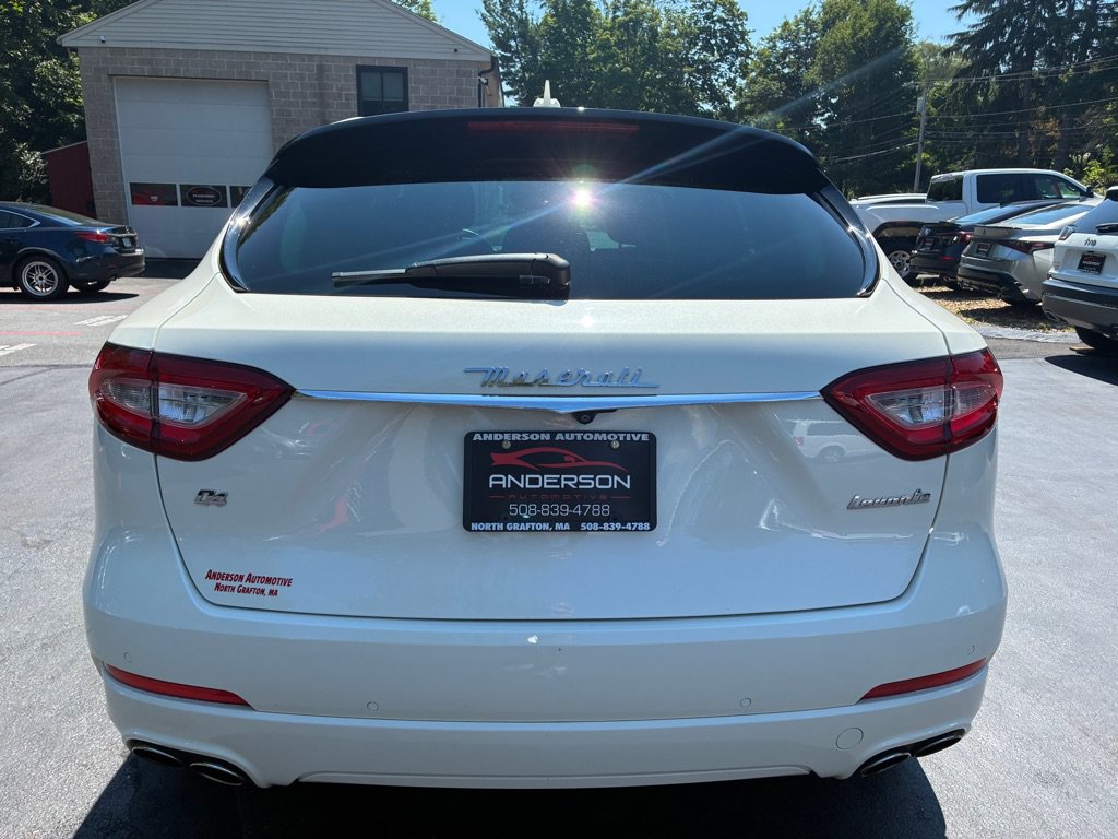Used 2019 Maserati Levante AWD/4WD image 7
