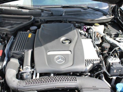 Used 2019 Mercedes-Benz SLC 300 image 40
