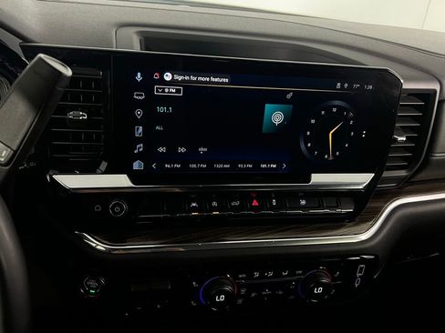 Used 2025 Chevrolet Silverado 1500 LT image 20