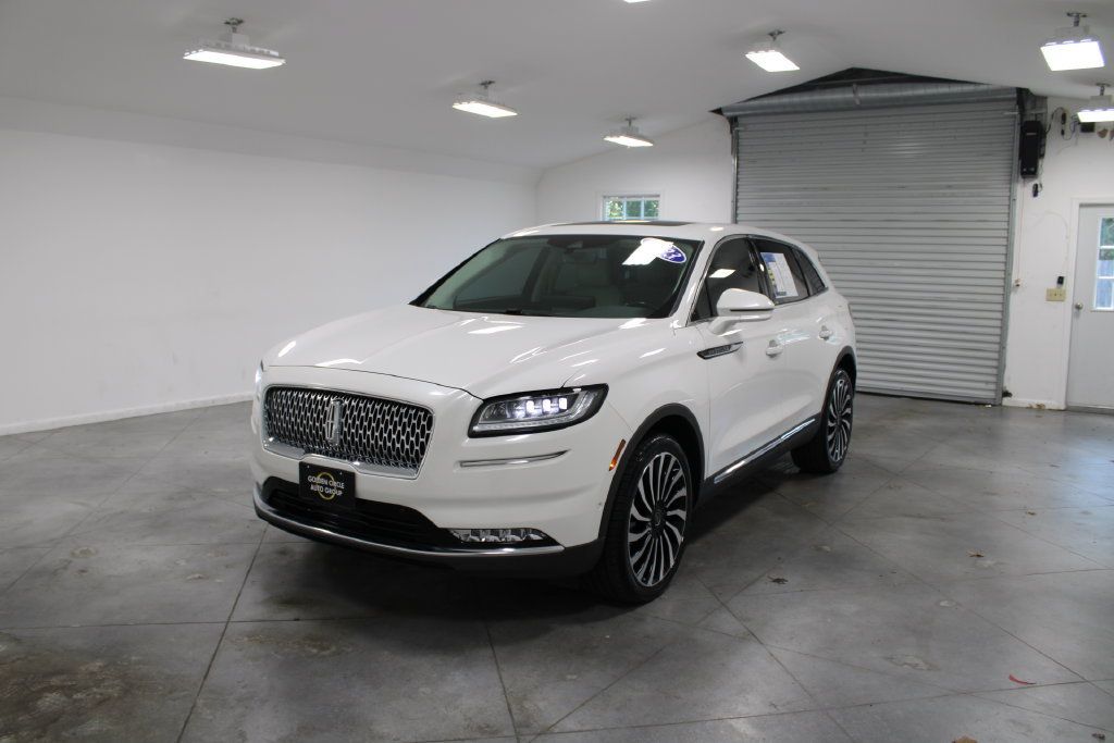 Used 2023 Lincoln Nautilus Black Label w/ Class II Trailer Tow Package AWD/4WD image 4