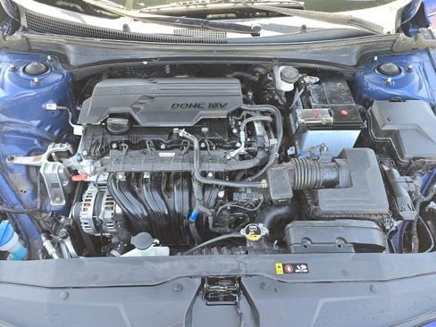 Used 2023 Hyundai Elantra SE w/ Preferred Accessory Package FWD image 22