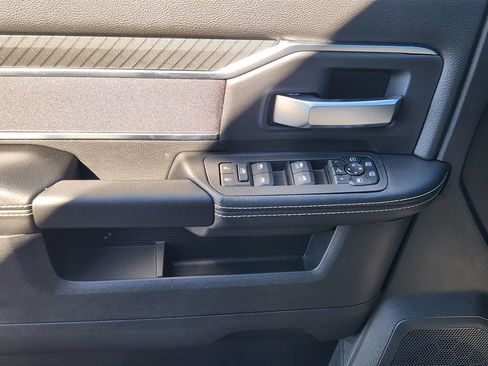 New 2026 RAM 2500 Big Horn AWD/4WD image 17