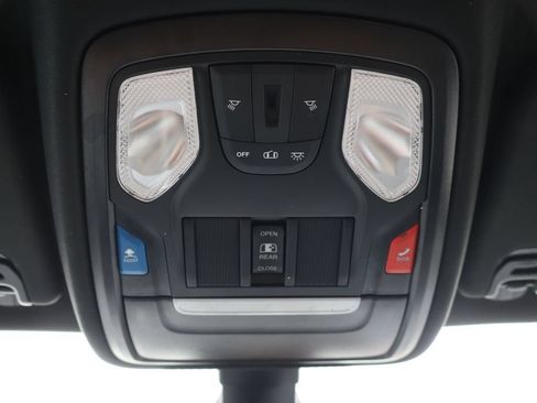 Used 2023 RAM 1500 Big Horn AWD/4WD image 18