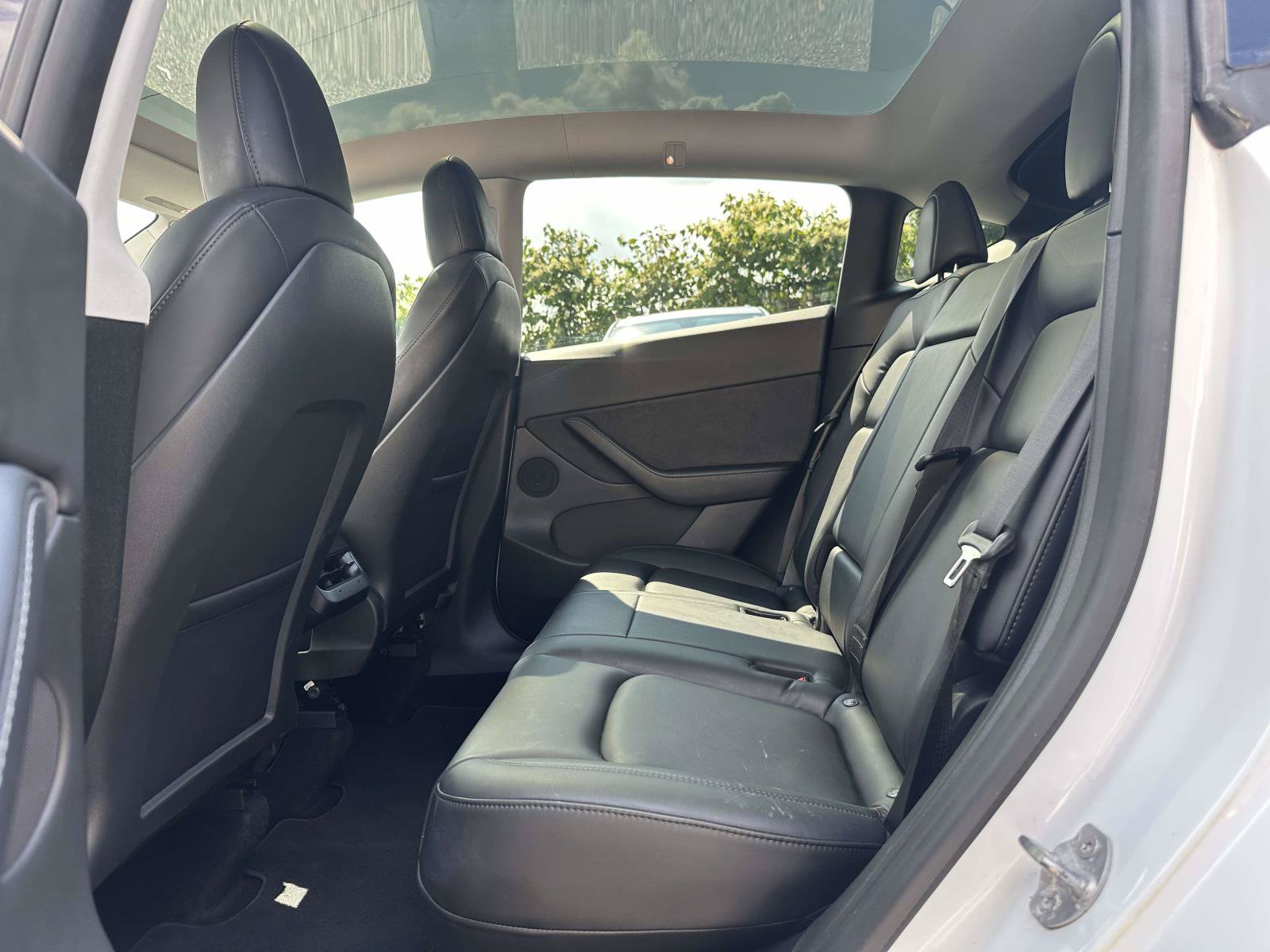 Used 2021 Tesla Model Y Long Range AWD/4WD image 19