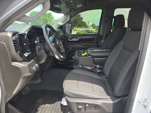 Certified 2025 Chevrolet Silverado 2500 LT w/ Convenience Package AWD/4WD image 9
