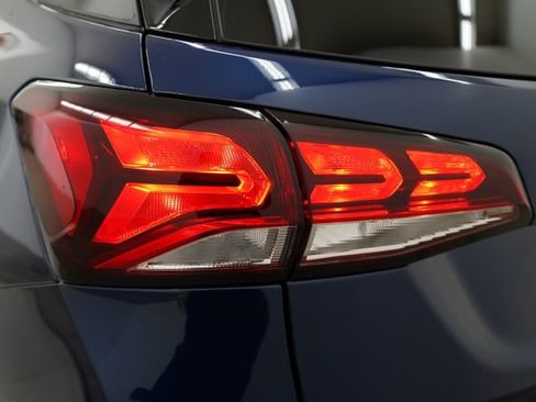 Used 2023 Chevrolet Equinox LT image 77