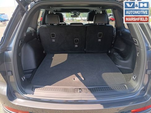 Used 2023 Jeep Grand Cherokee Altitude AWD/4WD image 32