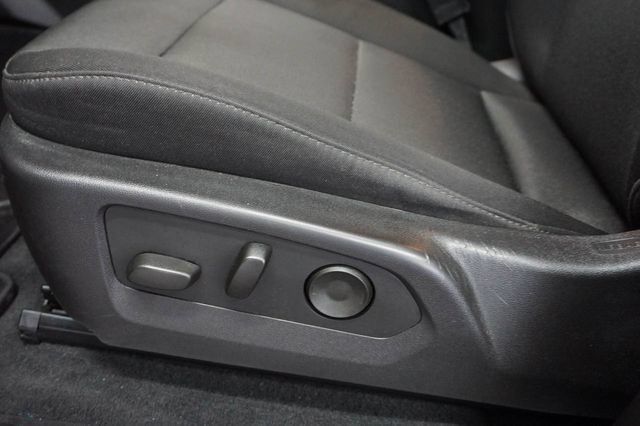 Used 2024 Chevrolet Colorado W/T w/ WT Convenience Package II AWD/4WD image 5