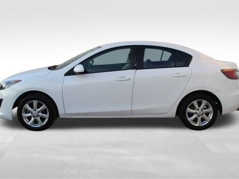Used 2010 MAZDA MAZDA3 i Touring image 4