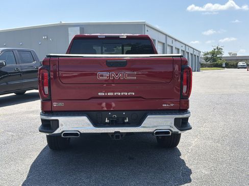 Used 2024 GMC Sierra 1500 SLT w/ SLT Premium Plus Package AWD/4WD image 10
