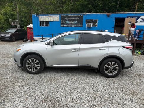 Used 2017 Nissan Murano SV AWD/4WD image 2