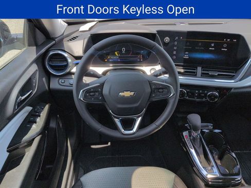 New 2026 Chevrolet Trax LT w/ Sunroof Package FWD image 12