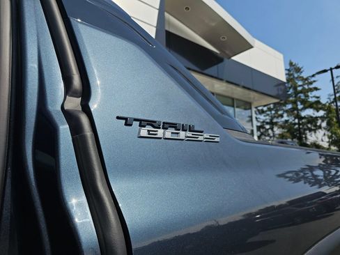 Used 2026 Chevrolet Silverado EV Trail Boss AWD/4WD image 18