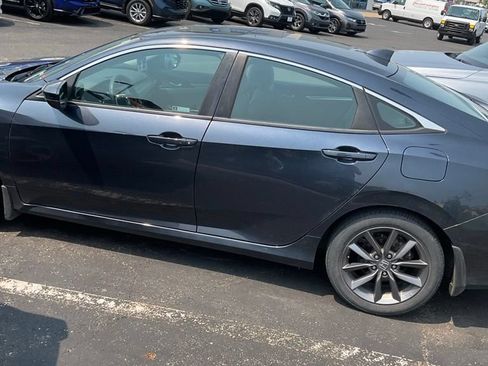 Used 2021 Honda Civic EX-L image 3