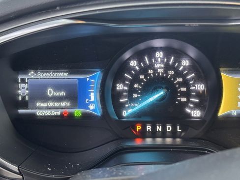 Used 2020 Ford Fusion SE image 10