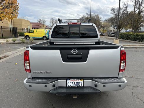Used 2014 Nissan Frontier PRO-4X w/ Pro-4x Luxury Package image 5