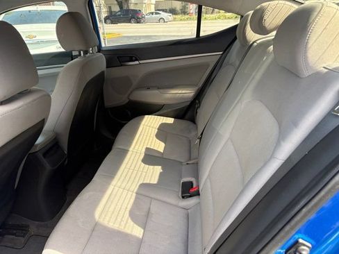 Used 2018 Hyundai Elantra SEL FWD image 15
