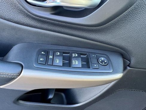 Used 2018 Jeep Cherokee Limited image 15