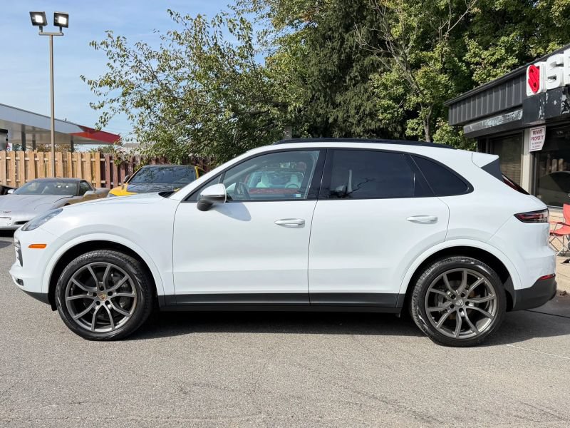 Used 2019 Porsche Cayenne S AWD/4WD image 9