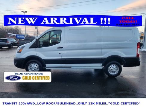 Used 2023 Ford Transit 250 Low Roof AWD w/ Exterior Upgrade Package image 7