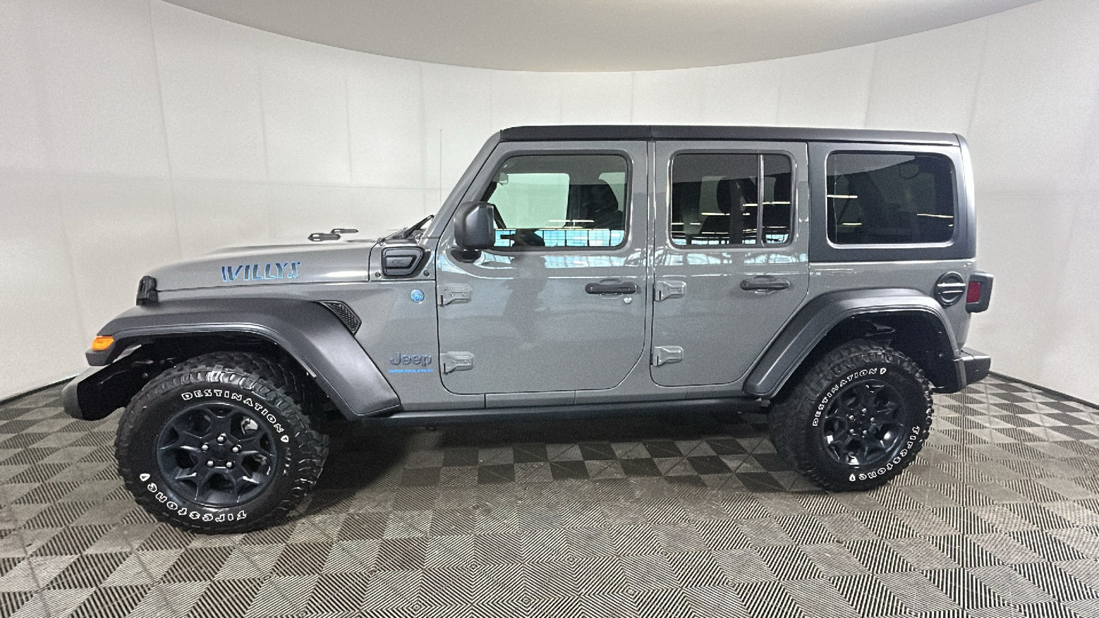 Used 2023 Jeep Wrangler Unlimited w/ Convenience Group AWD/4WD image 7