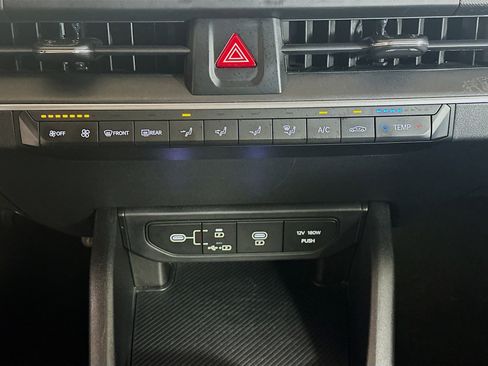 Used 2025 Kia K4 LXS image 24