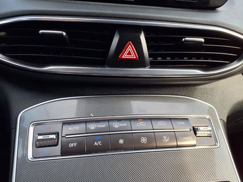 Used 2022 Hyundai Santa Fe SEL w/ Convenience Package image 7