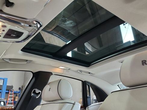 Used 2013 Rolls-Royce Ghost RWD image 33
