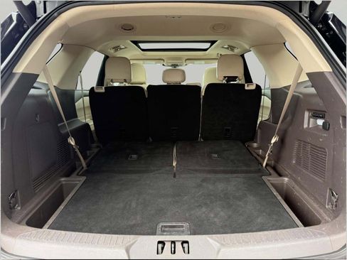 Used 2022 Ford Explorer Platinum w/ Equipment Group 601A image 16