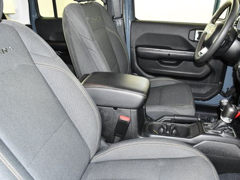 Used 2024 Jeep Wrangler Unlimited Sahara AWD/4WD image 42