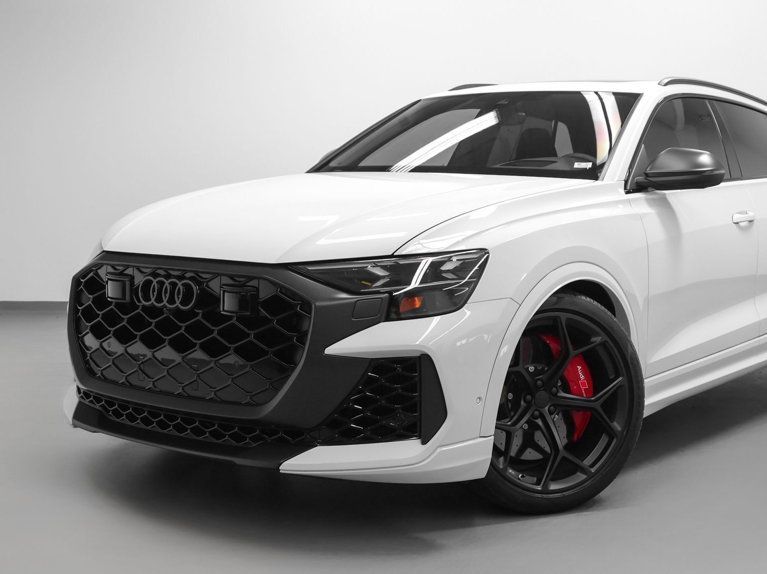 Used 2026 Audi RS Q8 performance AWD/4WD image 7