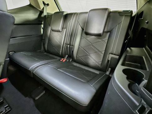 Used 2024 Volkswagen Atlas SE FWD image 28