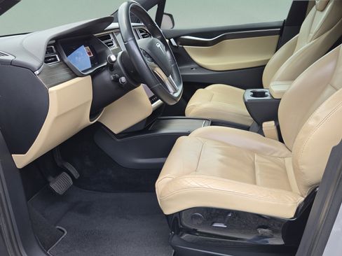 Used 2016 Tesla Model X 70D AWD/4WD image 23