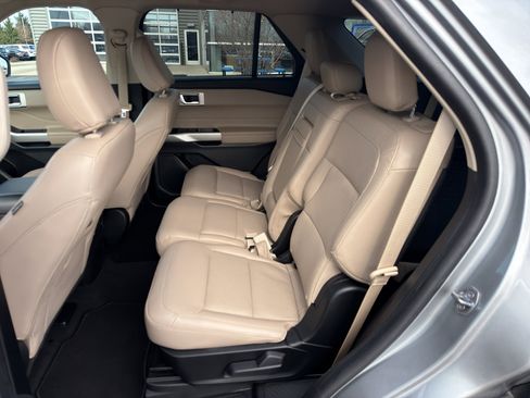 Used 2022 Ford Explorer Limited w/ Equipment Group 301A image 14