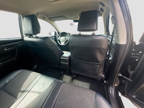 Used 2017 Toyota Corolla SE FWD image 26