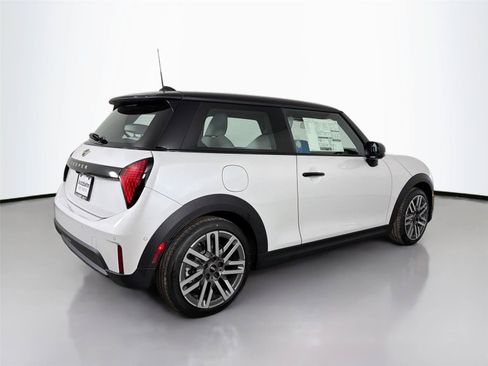 New 2026 MINI Cooper 2-Door Hardtop FWD image 5