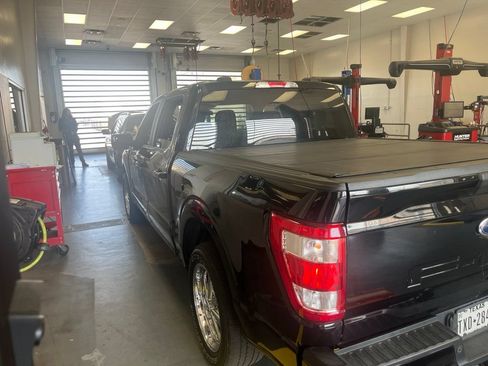 Used 2023 Ford F150 XL w/ STX Appearance Package RWD image 6