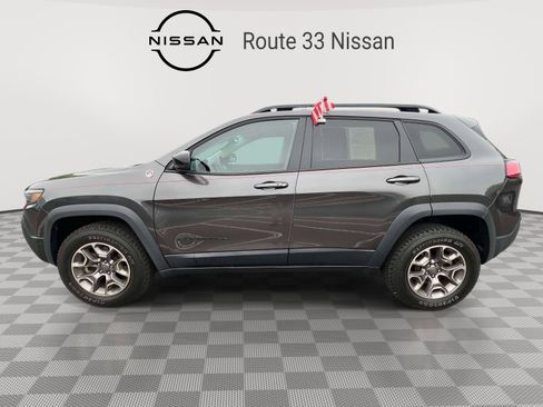 Used 2023 Jeep Cherokee Trailhawk AWD/4WD image 5