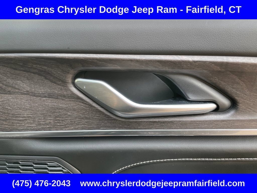 Certified 2023 Jeep Grand Cherokee Overland AWD/4WD image 22