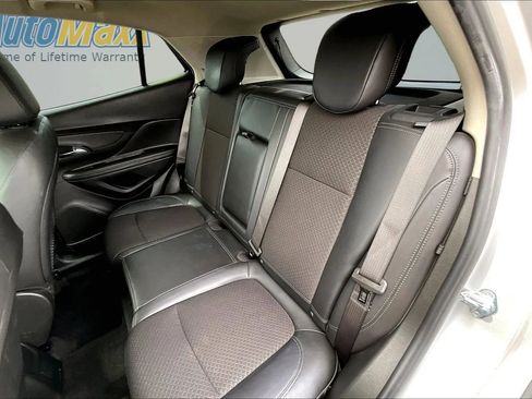 Used 2021 Buick Encore Preferred AWD/4WD image 28